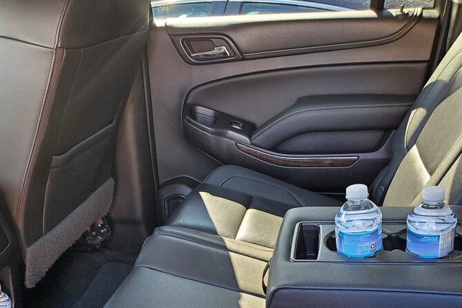 Luxury Airport Transfer DCA to/from Washington DC - The 30 to 50 minute ride into the city