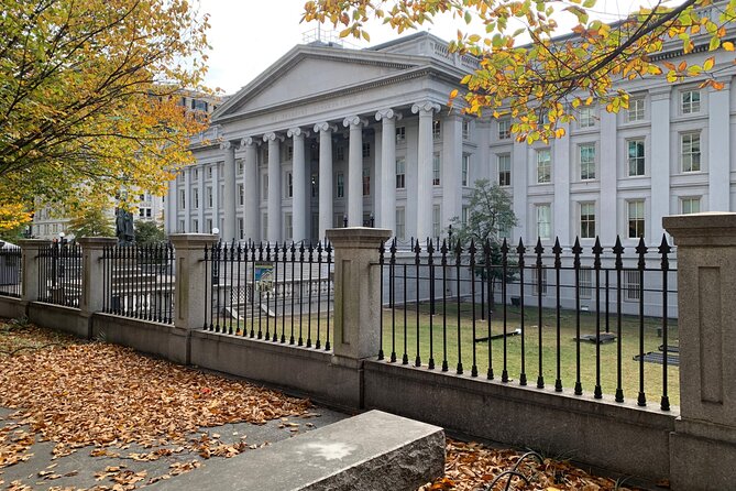 Mini Grand Tour of Washington DC - National Archives and the story behind the documents