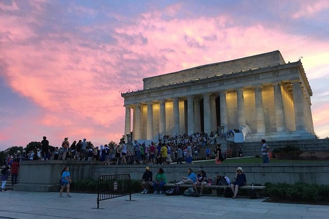 Monuments and Memorials Architectural Walking Tour - Starting at the Washington Monument