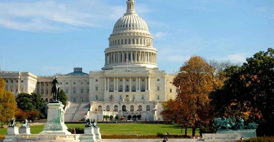 Monuments Bus Tour with 10 Stops, Optional US Capitol Entry - Jefferson Memorial and the sights between stops