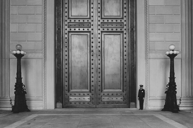 National Archives Skip the Line Guided Tour Semi-Private 6ppl Max - The 1297 Magna Carta in the Rubenstein Gallery