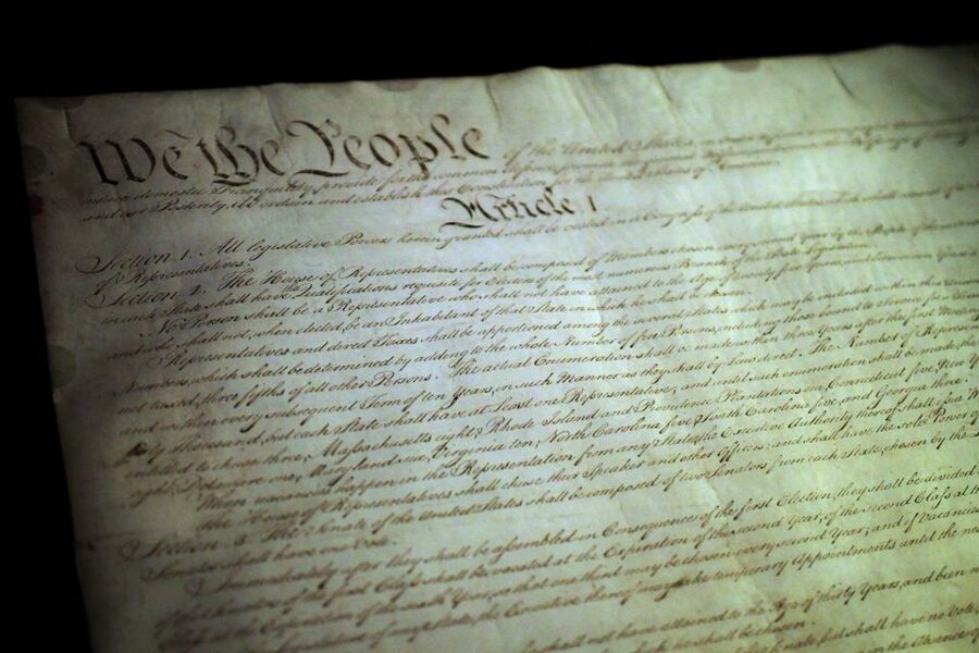 National Archives Skip the Line Tour Semi-Private 6ppl Max - Signatures, Federalist Papers, and the people behind the text
