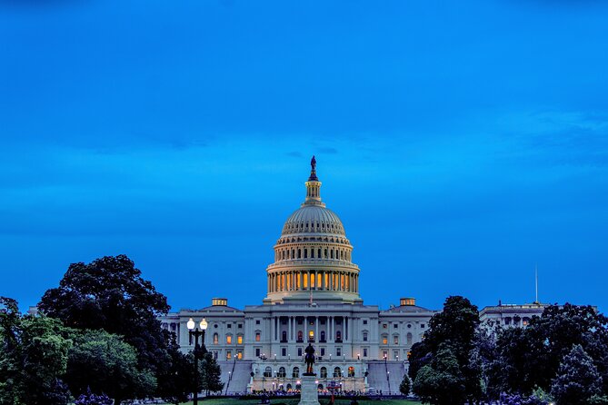 National Mall Night Tour with Washington Monument & 2 Museums - The White House and the first look at Washington