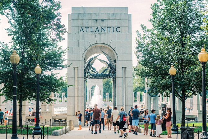National Mall Tour with 10+ Stops, Boat Cruise, Entry Tickets - Optional museum and monument upgrades