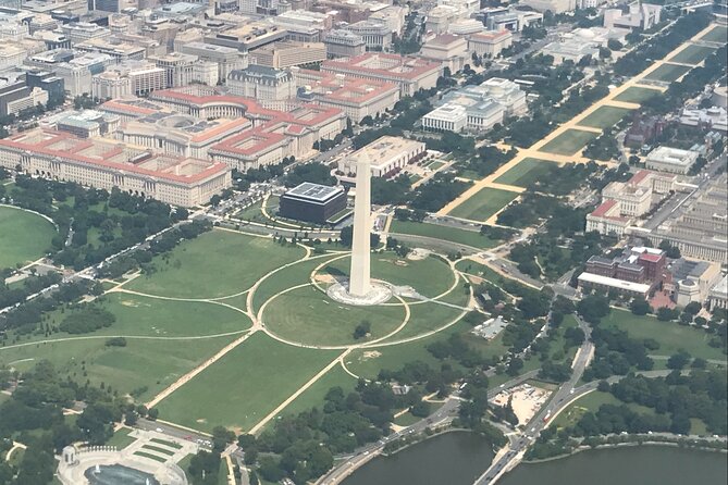 No-Wait Washington Monument Direct Entry Tickets & Guidebook - Riding up to the Washington Monument observation level