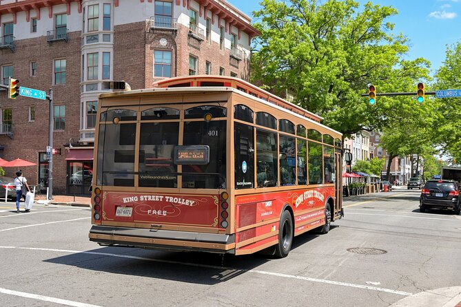 Old Town Alexandria in a Day with Round Trip Ferry Cruise - Key points at a glance