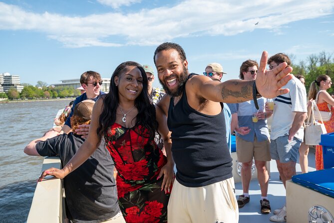 Party Yacht Cruise along Potomac River - Key points to know before booking