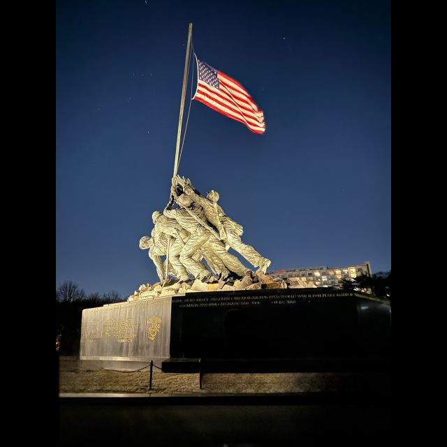 Private DC at Night Tour - The Capitol and White House, 15 minutes each