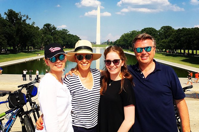 Private Family-Friendly Bike Tour of DC - Capitol views and family photos