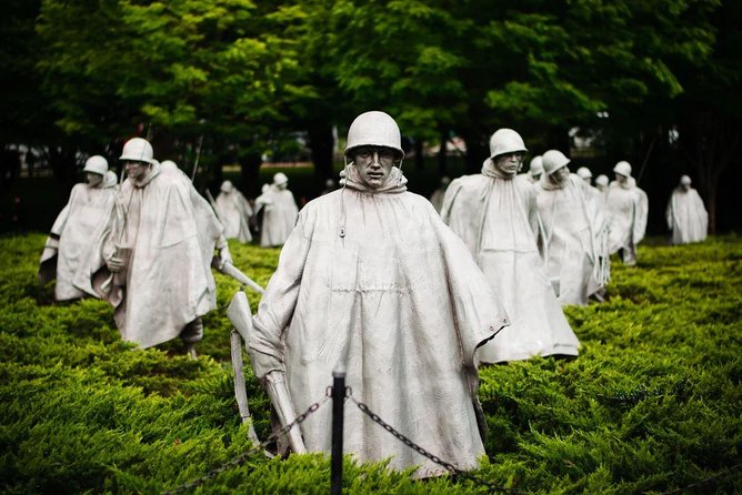 Private Tour of Washington, DC by Van to Honor Our Heroes - The guide can shape the experience