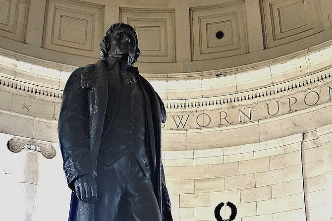 Private Washington DC/Arlington Cemetery Tour for up to 10 Guests - Lincoln Memorial: the tour’s central photo stop