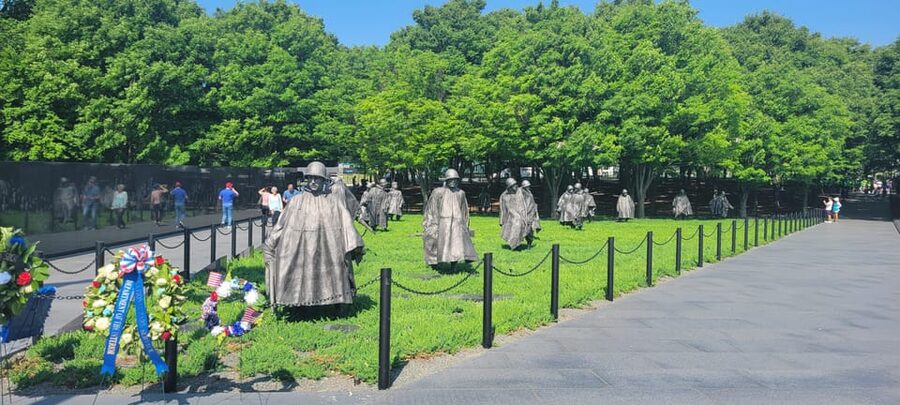 Private Washington DC Grand Tour with Changing of the Guard. - Marine Corps and Air Force memorial views