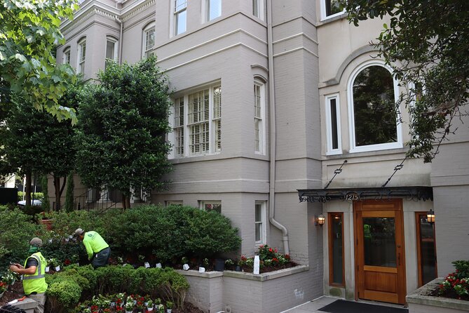 Residences of the Presidents Walking Tour: Dupont and Kalorama - Who should book this tour?