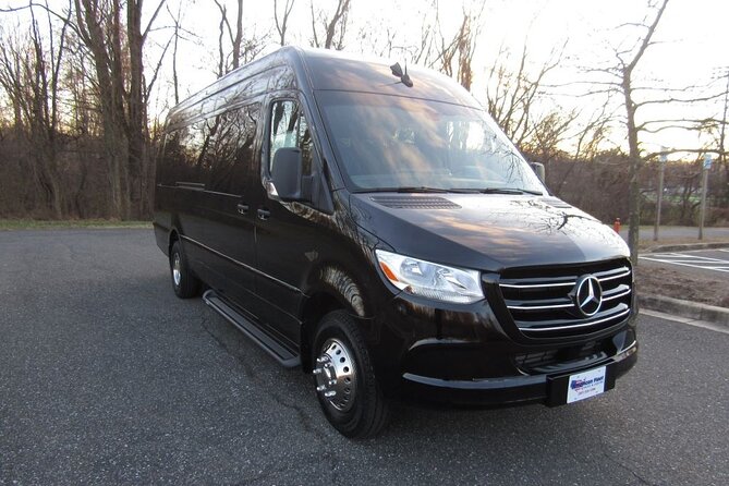 Roberts Luxury Transportation Shuttle Private Sightseeing Tour - Why a private shuttle works well in Washington, DC