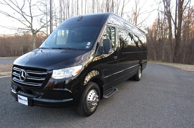 Roberts Luxury Transportation Shuttle Private Sightseeing Tour - Comfort, group size, and who gets the most value