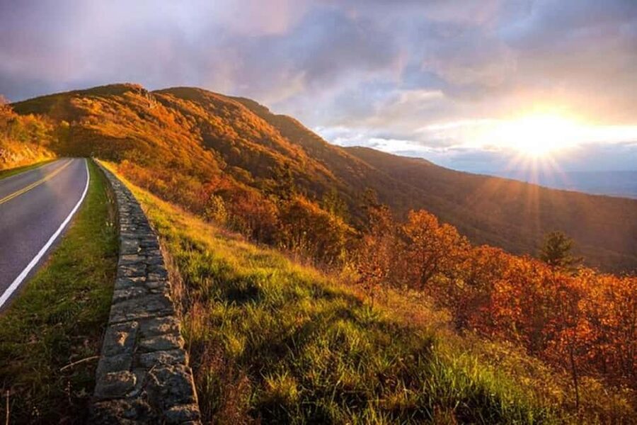 Shenandoah and Luray Caverns Small Group Tour from DC - Who should book this day trip?