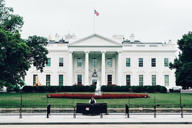 Small-Group History Tour Pub Crawl of Washington, D.C. - Key details that shape the evening