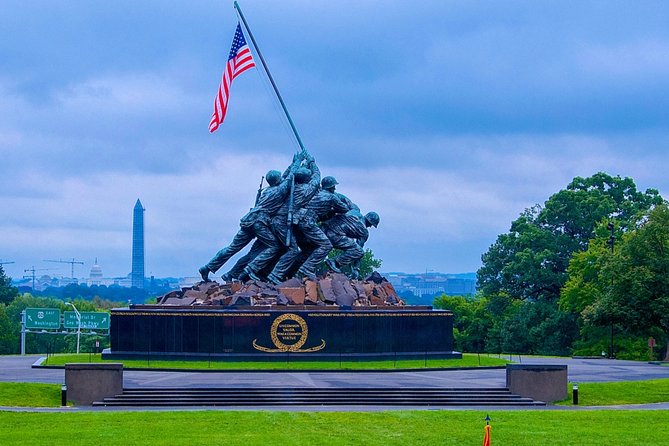 Small Group Monuments Tour with Changing of the Guard - Arlington National Cemetery and the Changing of the Guard