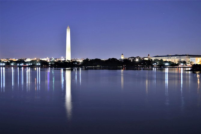 Small Group National Mall Night Tour with 10 Top Attractions - Korean War and Vietnam memorials offer the most somber moments