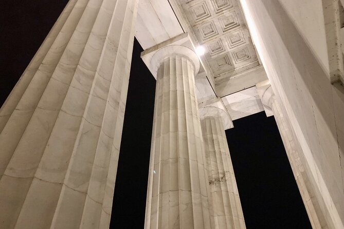 Small Group Washington DC Night Tour - A three-hour introduction to Washington after dark