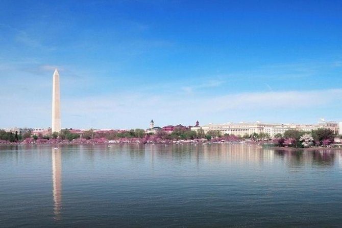 The Washington DC Sightseeing Flex Pass: Capital Savings - Bike and Roll turns seven memorials into one outing