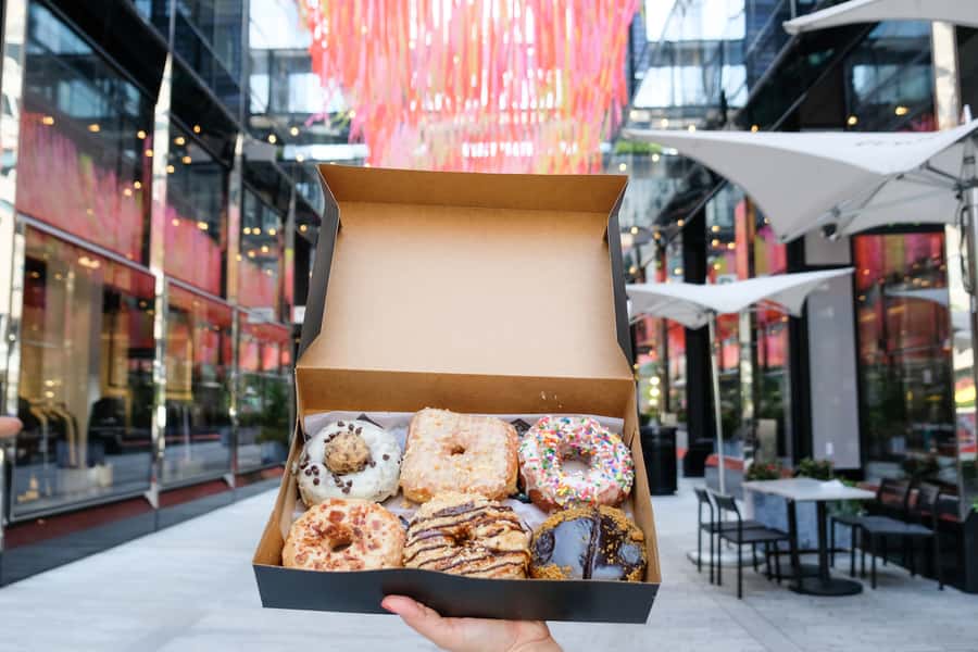 Washington, D.C.: Guided Delicious Donut Tour with Tastings - Astro Doughnuts and the local celebrity stops