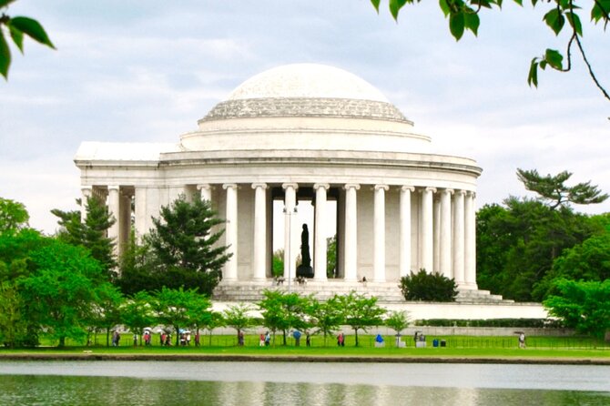 Washington, D.C. Private 4-Hour Day Tour - The Pentagon and the memorials of war