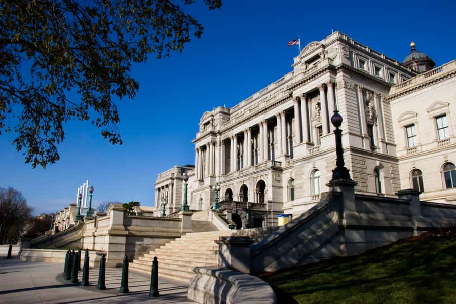 Washington D.C.: The Ghosts of Washington D.C. Walking Tour - Walking past the Capitol after dark
