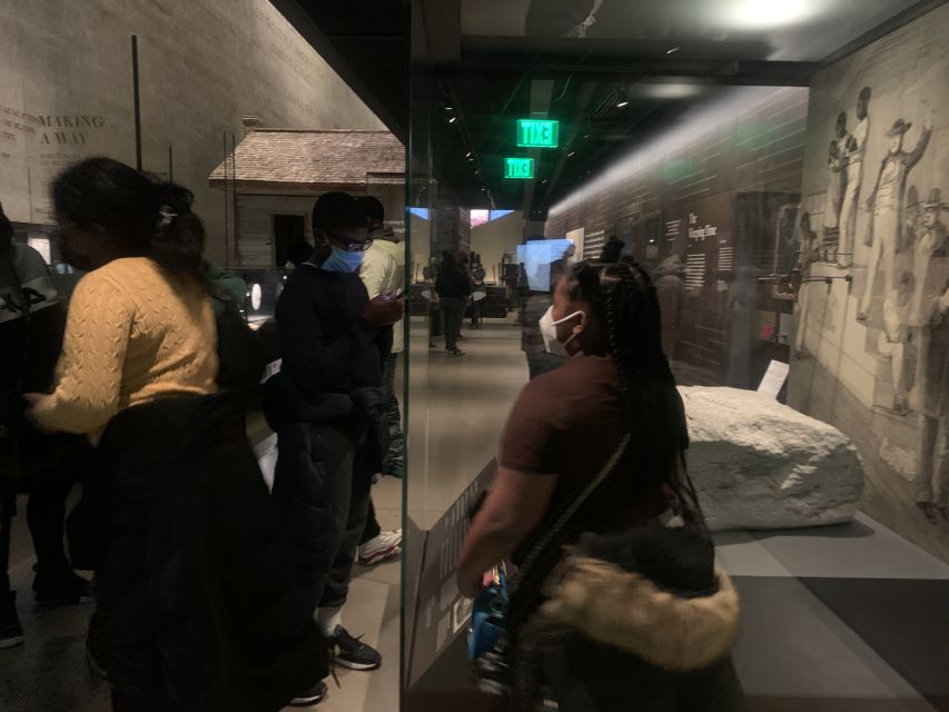 Washington DC: African American History Museum Private Tour - What makes the guides useful