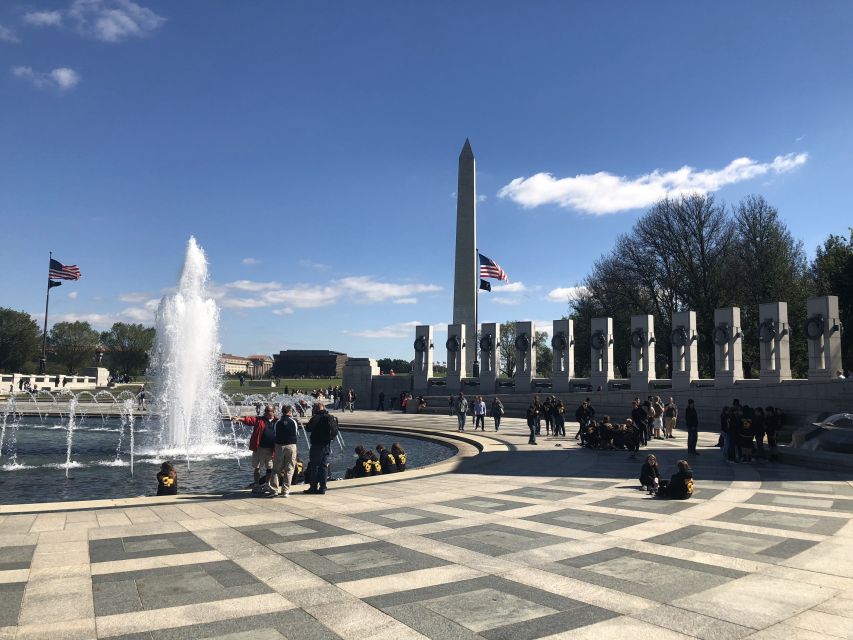 Washington DC: Bus Tour to the Highlights of the Capital - The Marine Corps War Memorial from the bus