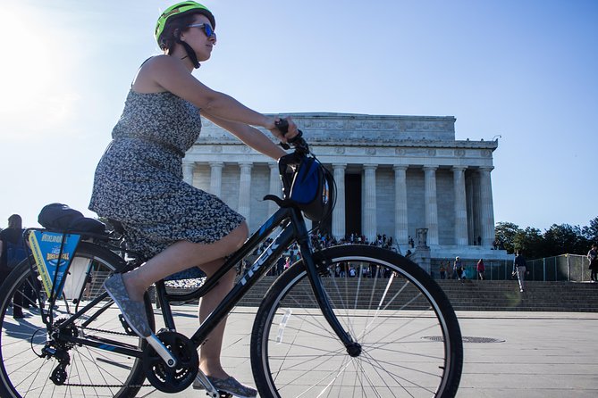 Washington DC Capital Sites Bike Tour - Bikes, e-bikes, and family riding