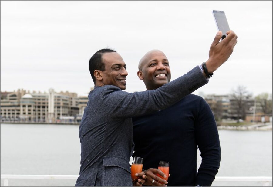 Washington DC: Christmas Eve Gourmet Brunch or Dinner Cruise - The views are best treated as part of the meal