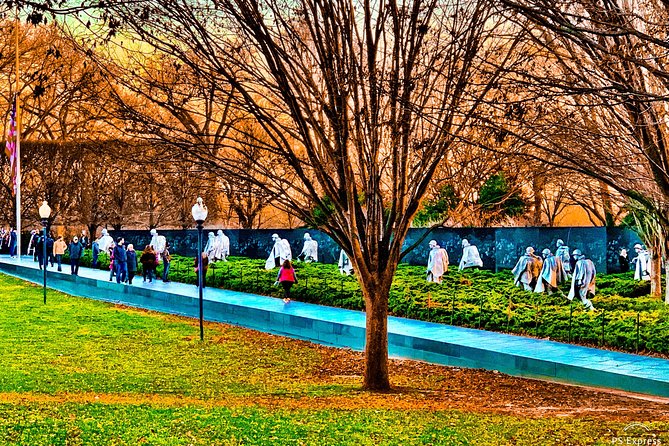 Washington DC City Guided Tour in Private Luxury Vehicle - Lincoln Memorial and the Reflecting Pool