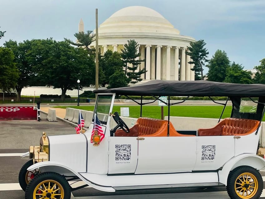 Washington, DC: Day & Night Electric Cart & Vintage Car Tour - The guide makes the difference