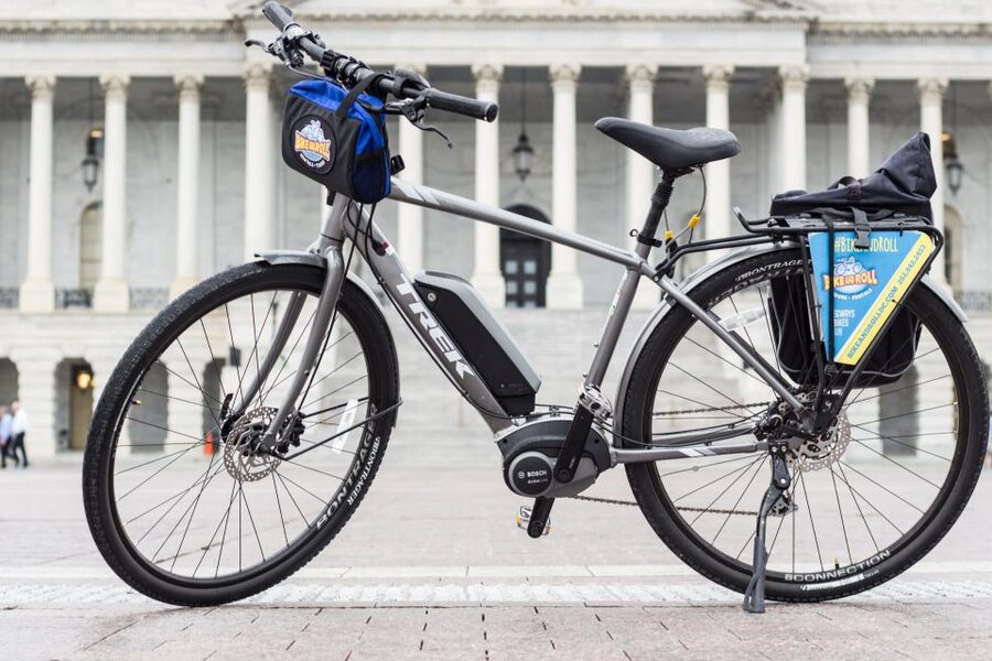 Washington DC: E-Bike Tour of the National Mall - The Washington Monument: A Central Reference Point