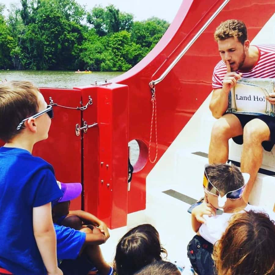 Washington DC: Family Treasure Hunt River Cruise - What happens during the one-hour cruise