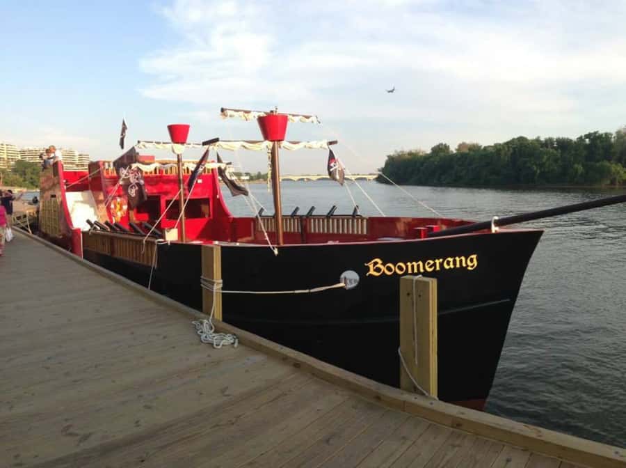 Washington DC: Family Treasure Hunt River Cruise - Meeting the Boomerang at Washington Harbour