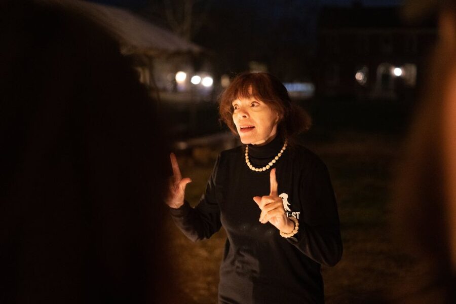 Washington DC: Ghosts Boos and Booze Haunted Pub Crawl - The bars are part of the experience, not a private tasting room