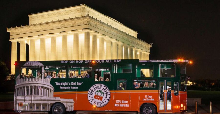 Washington DC: Monuments by Moonlight Nighttime Trolley Tour - Why Washington DC works so well after dark