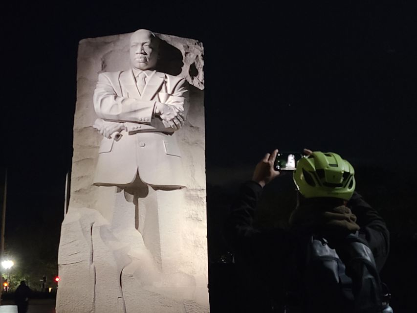 Washington DC: Monuments by Night Bike Tour - FDR and Martin Luther King Jr. Memorials