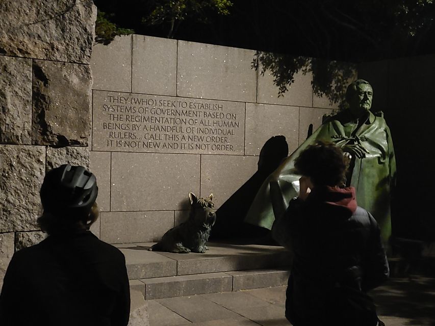Washington DC: Monuments by Night Bike Tour - Korean War Veterans Memorial and the Lincoln Memorial