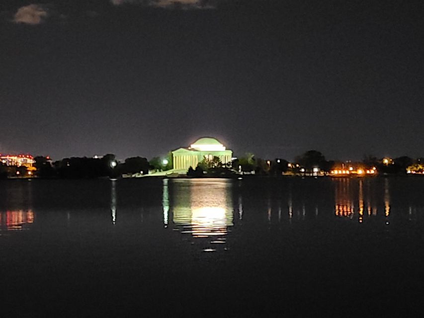 Washington DC: Monuments by Night Bike Tour - What the guides add