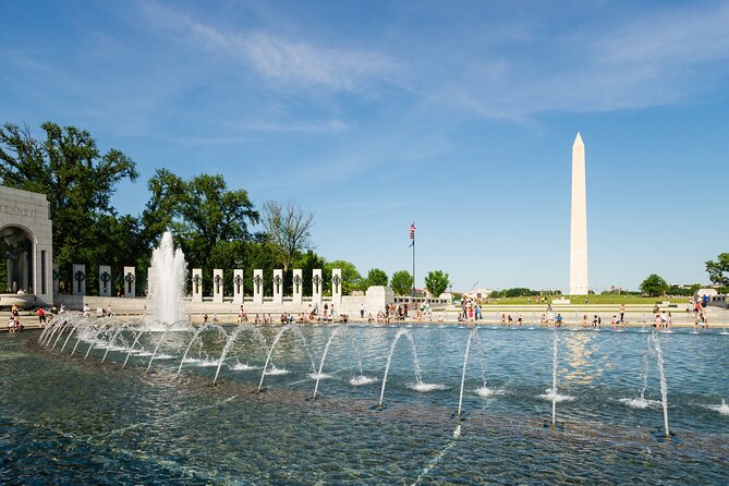 Washington DC Night-Time City Tour with Visit to Mount Vernon - The guide makes the city portion matter