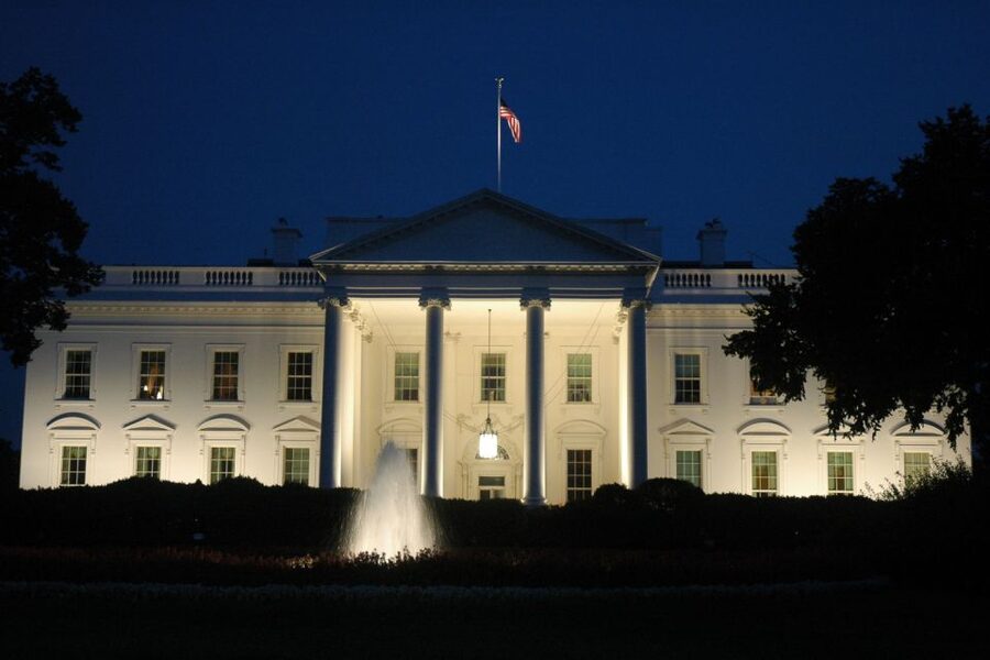 Washington DC: Night Tour with 10+ Stops, Admission Tickets - The White House: a short, useful first stop