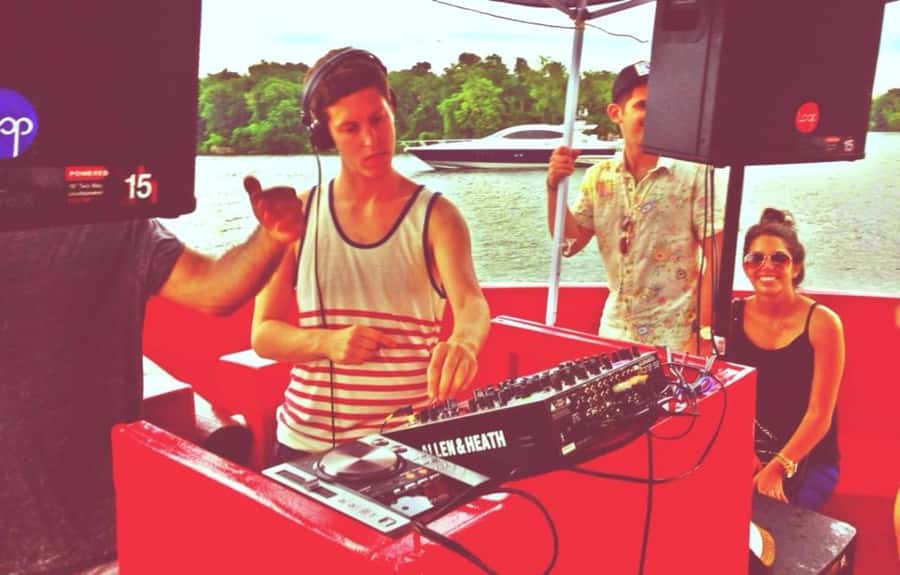 Washington DC: Pirate Ship Cruise with Open Bar - What this Potomac cruise really is