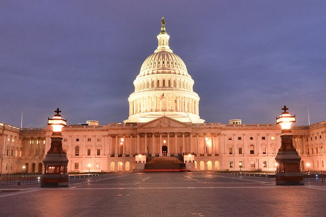 Washington DC Sight Seeing Private Tour-English or Spanish Option - The memorials that give the tour its emotional weight