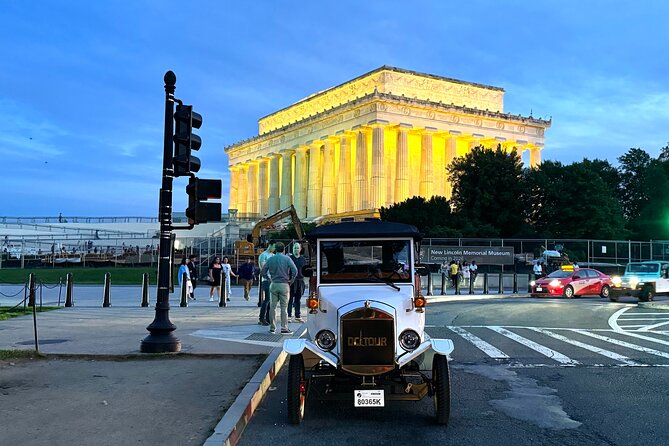 Washington DC Sightseeing Tour by Electric cart or Vintage Car - The White House is mainly an exterior stop