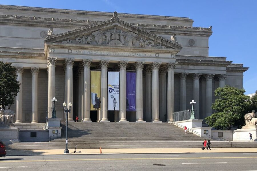 Washington DC: Sightseeing Tour with Potomac River Cruise - The Capitol grounds set the tone