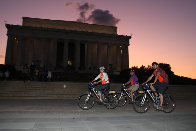 Washington DC Sites at Night Guided Bicycle Tour - FDR and Jefferson, the evening’s final pair