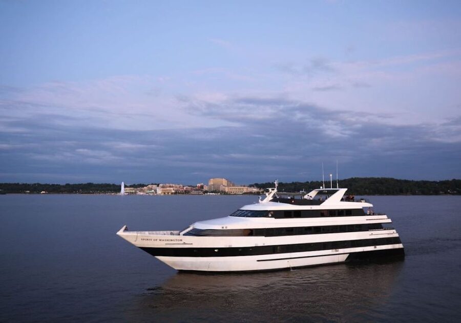 Washington, DC: Thanksgiving Day Lunch Cruise - Is $97 a fair Thanksgiving price?